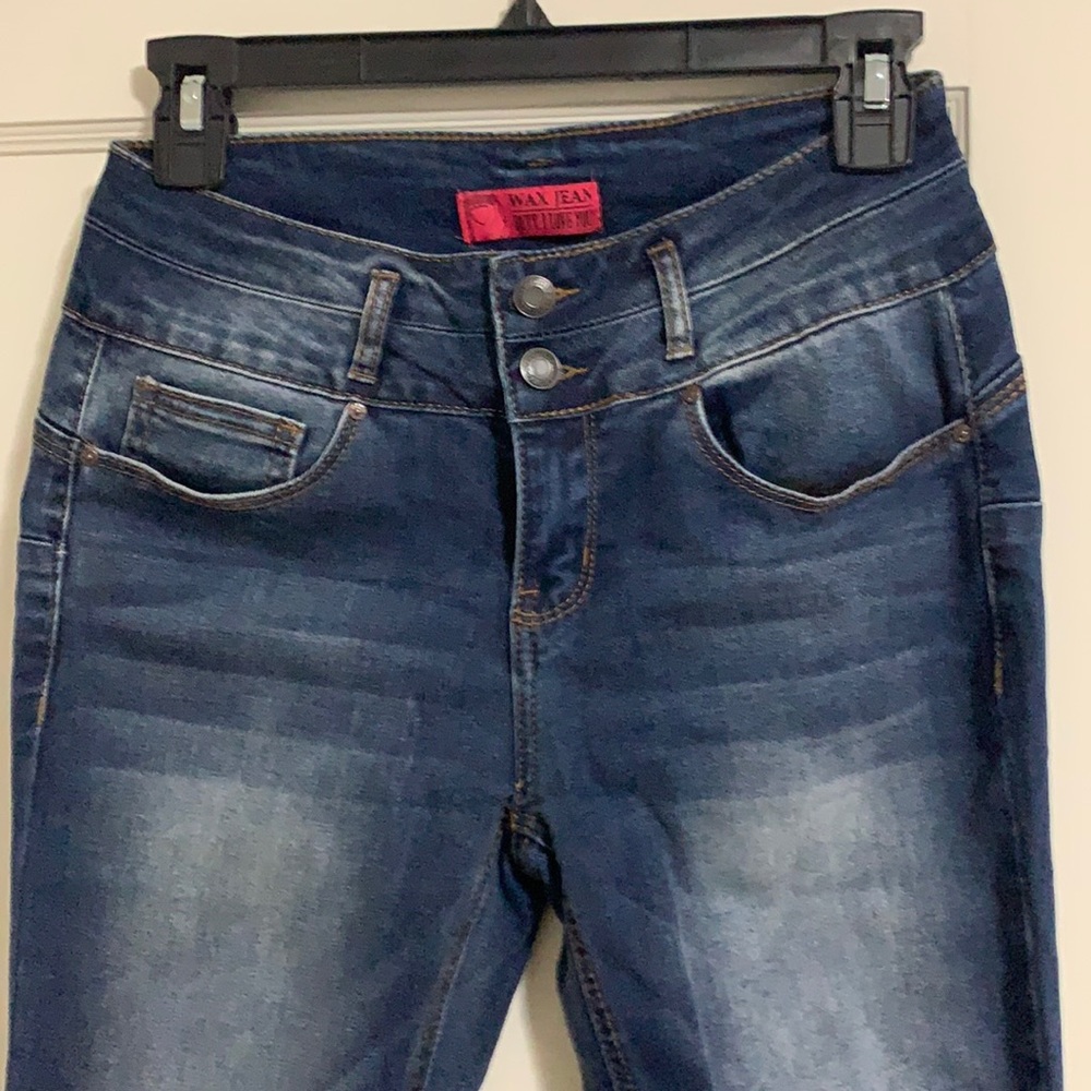 Blue buttlifting jeans